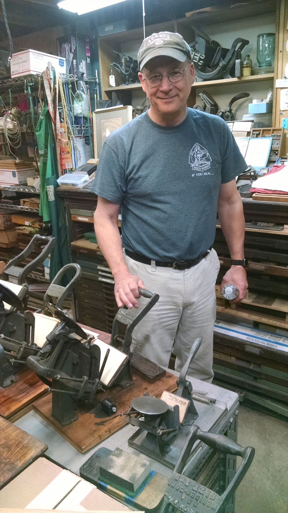 "Old Kelsey Builder" Pete Wilson with
                  his press