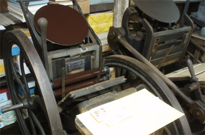 Pearl and Gordon Platen Presses at the
                    Excelsior Press